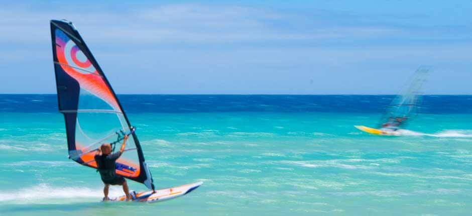 Windsurf w Flag Beach Corralejo Spoty do windsurfingu na Fuerteventura