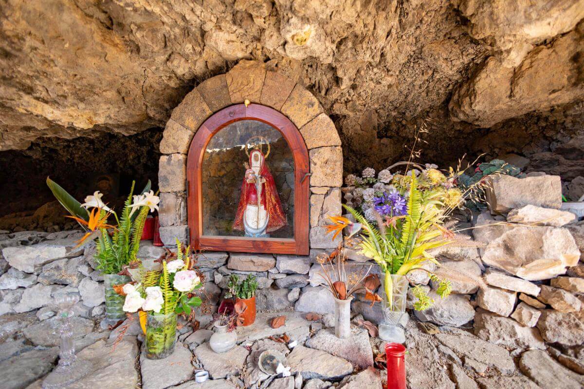 La Cueva de La Virgen