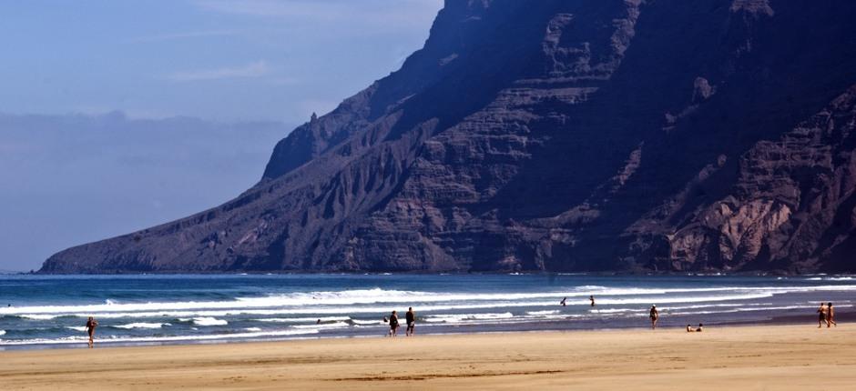 Plaża Famara Popularne plaże na Lanzarote