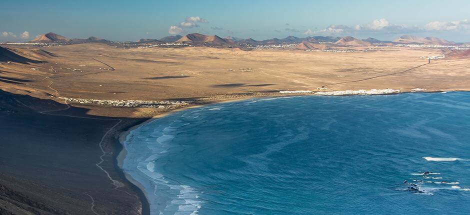 Kitesurfing przy plaży Famara Miejsca kitesurfingingowe na Lanzarote