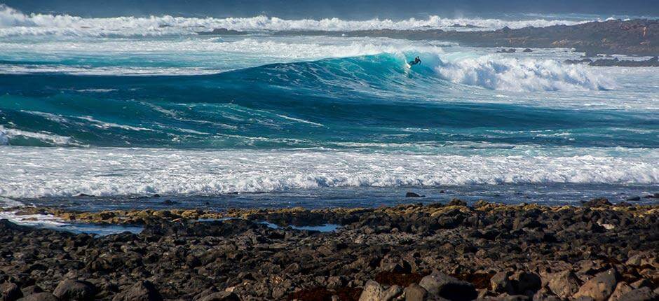 Surfowanie na lewej fali w La Sancie Miejsca do surfowania na Lanzarote