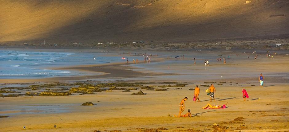 Plaża Famara Popularne plaże na Lanzarote