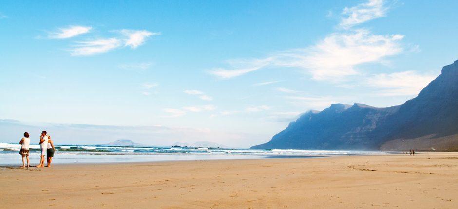 Plaża Famara Popularne plaże na Lanzarote