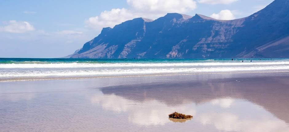 Kitesurfing przy plaży Famara Miejsca kitesurfingingowe na Lanzarote